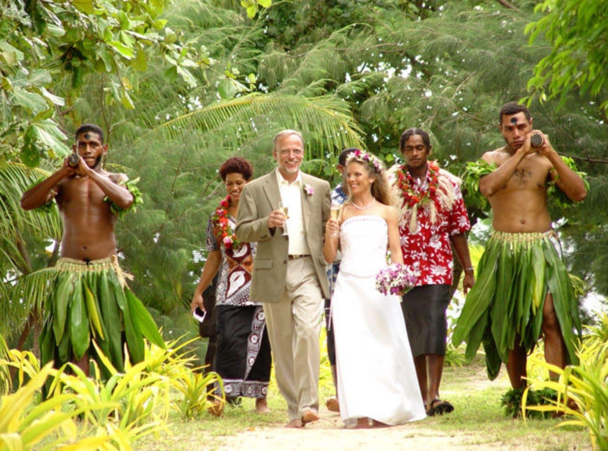 Tongan Beach Resort Utungake Exterior foto
